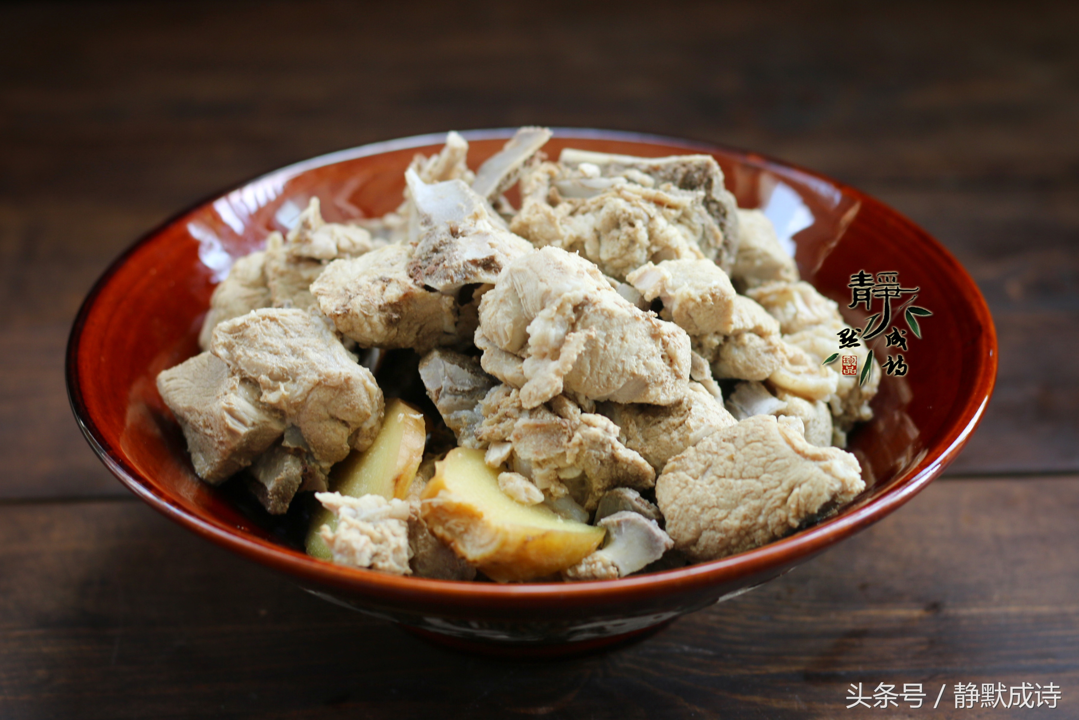 怎么熬一锅好的骨头汤,羊骨头汤奶白色妙招