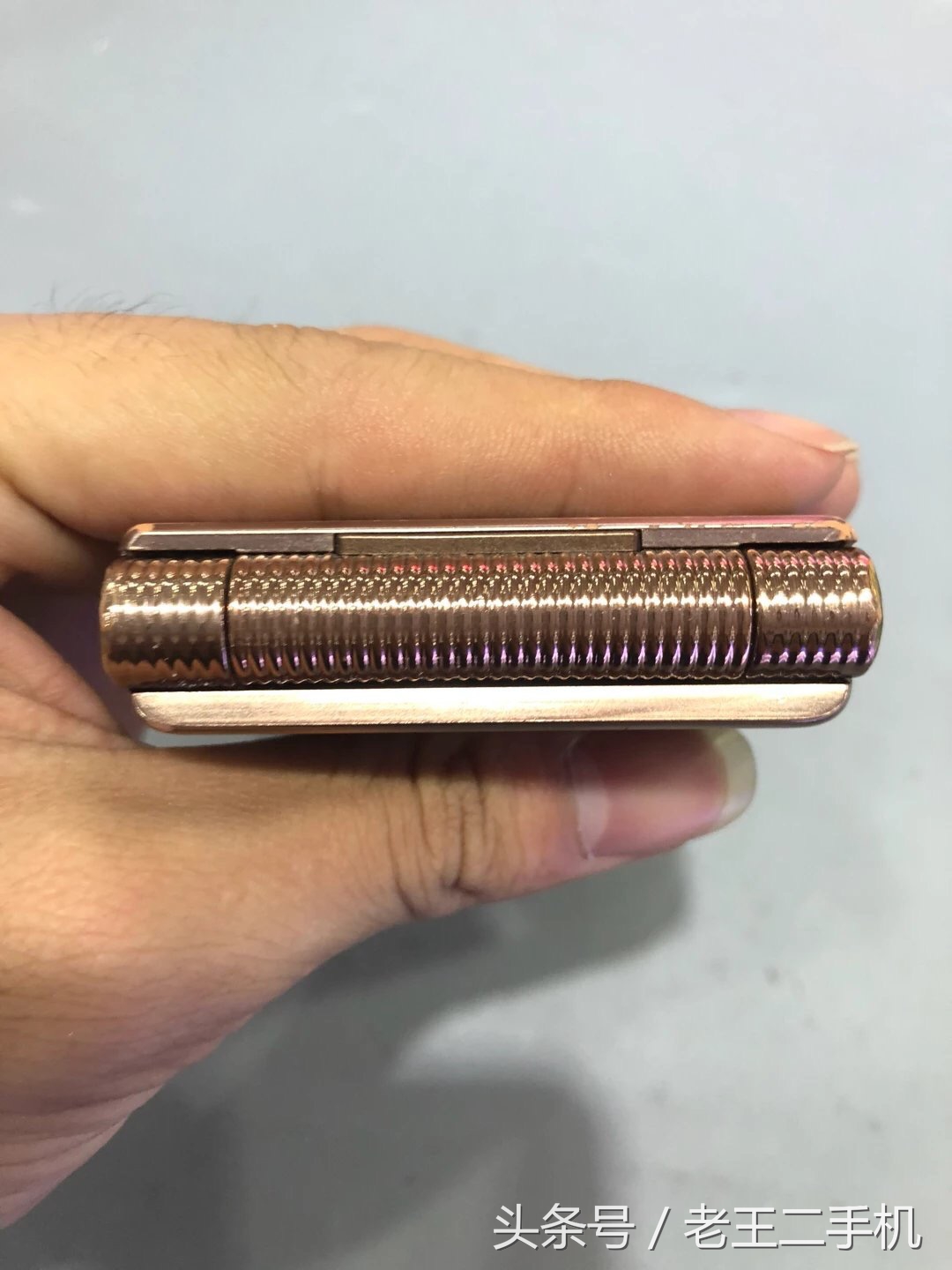 三星翻盖手机值得不值得买,三星翻盖手机哪款性价比比较好