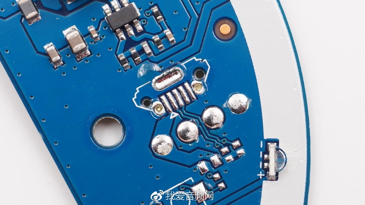 天猫精灵智能音箱boom拆解,天猫精灵智能音箱x3和X6对比