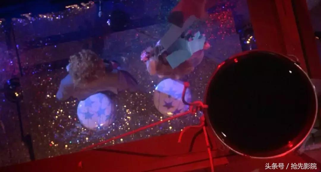 少女的第一次来潮，导致了整个学校血流成河！