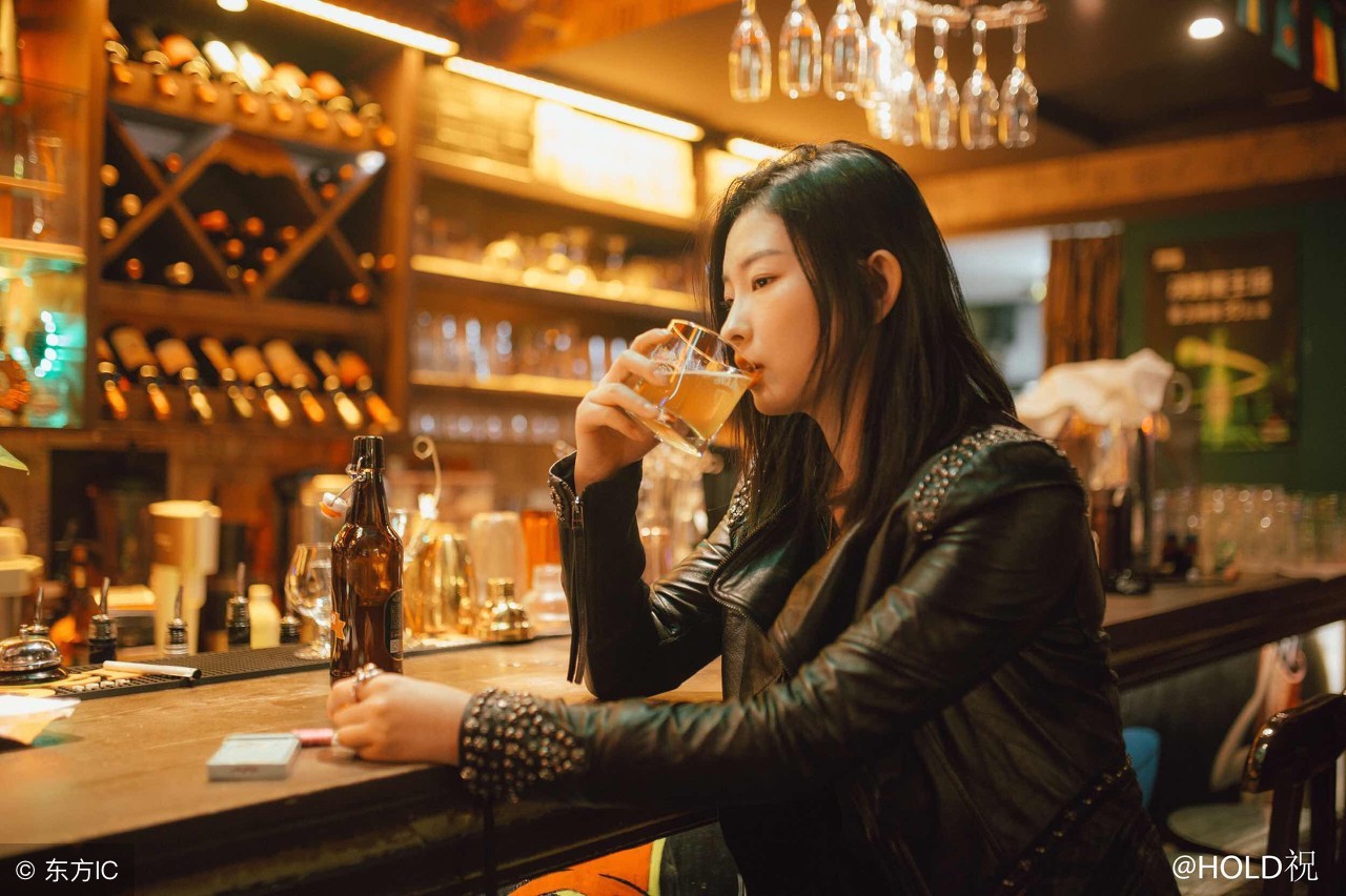 那一刀捅在了的子宫上，害的小雅切除了子宫，以后再也不可能生育