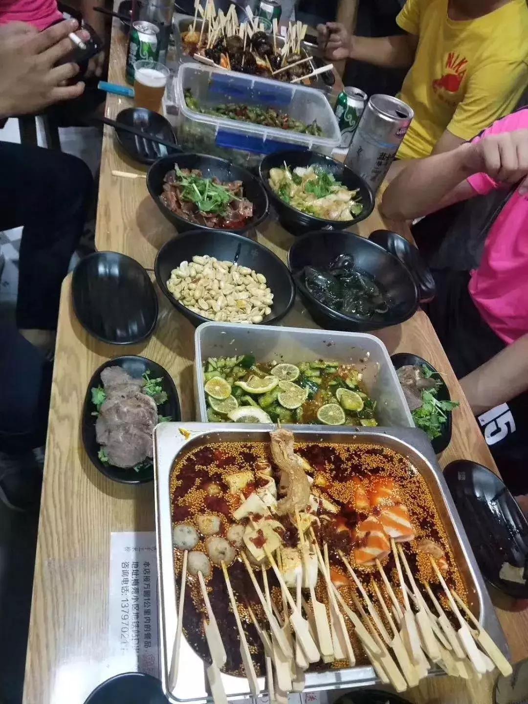 绍兴最适合看世界杯的地方！利济桥直街开了家罗罐中，人气火爆！