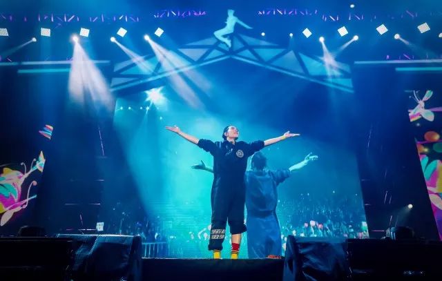 萧敬腾世界巡回演唱会台北站全程,萧敬腾2019娱乐先生演唱会