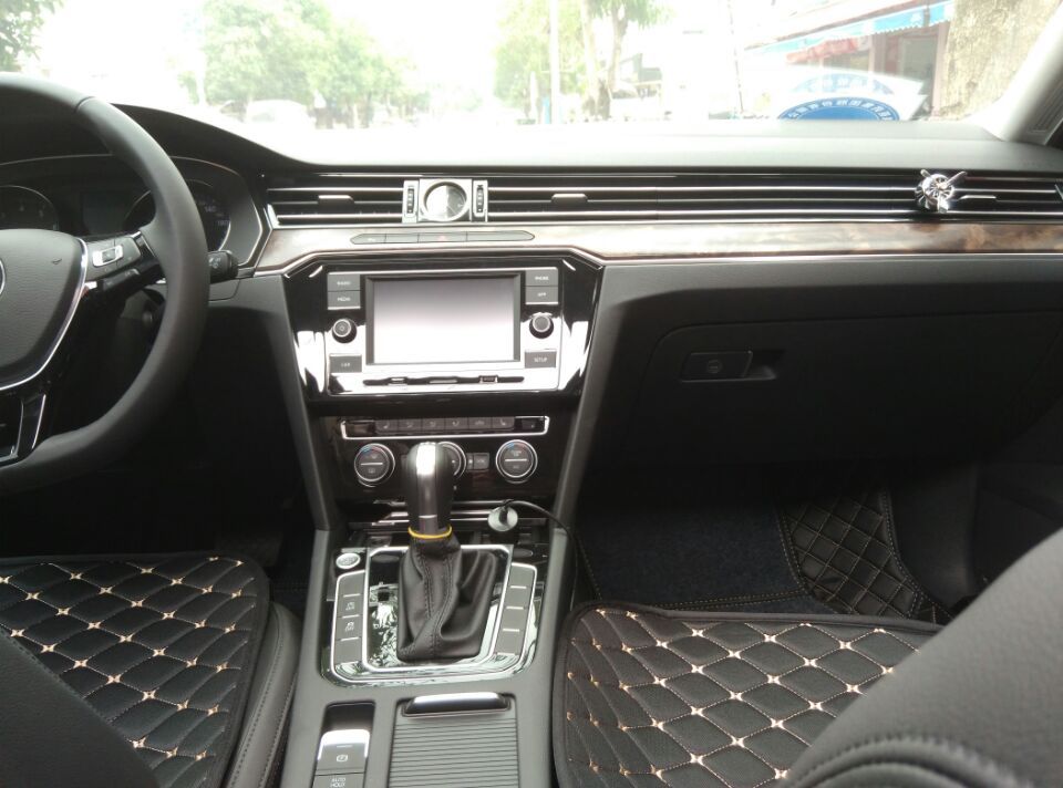 迈腾33030周年的用车感受,迈腾330豪华落地及养车成本