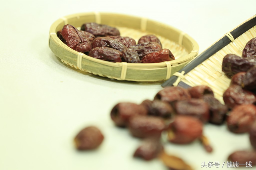 献血后身上没劲怎么办,献血后吃什么食物最好最快恢复