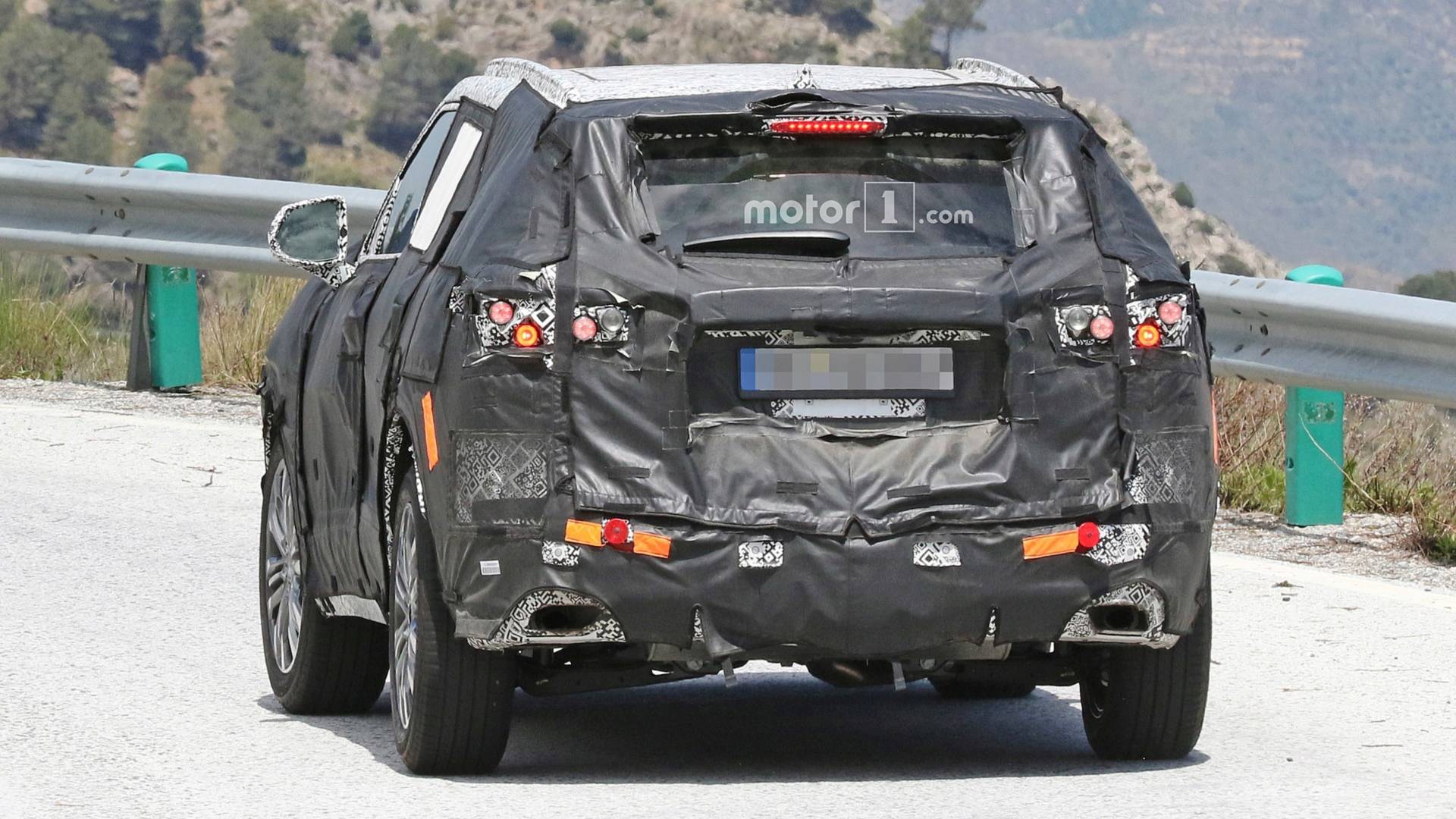 雪佛兰全尺寸suvsuburban报价,雪佛兰小型suv创酷好看不贵10万起