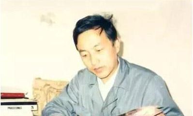 摆摊卖水赚钱不丢人,摆摊怕丢人怎么克服