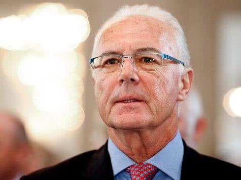 1990贝肯鲍尔君临天下,02世界杯足球皇帝贝肯鲍尔