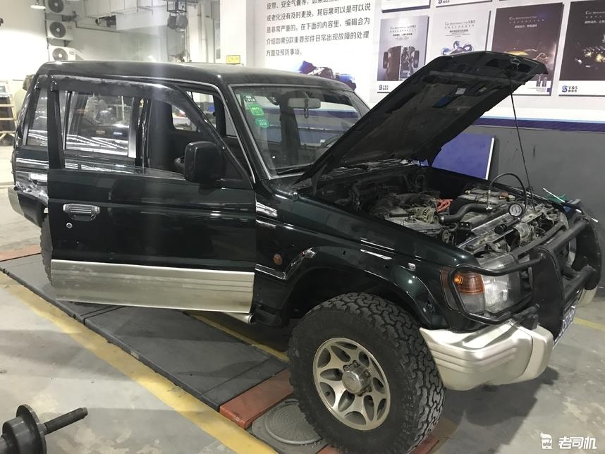 三菱越野最新款车型报价及图片,三菱硬派