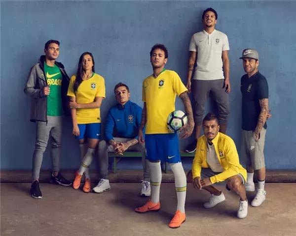 从姐弟恋到保姆上位世界杯球星背后的女人都不简单