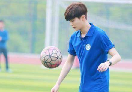鹿晗梦想成为足球运动员,鹿晗梦想踢球
