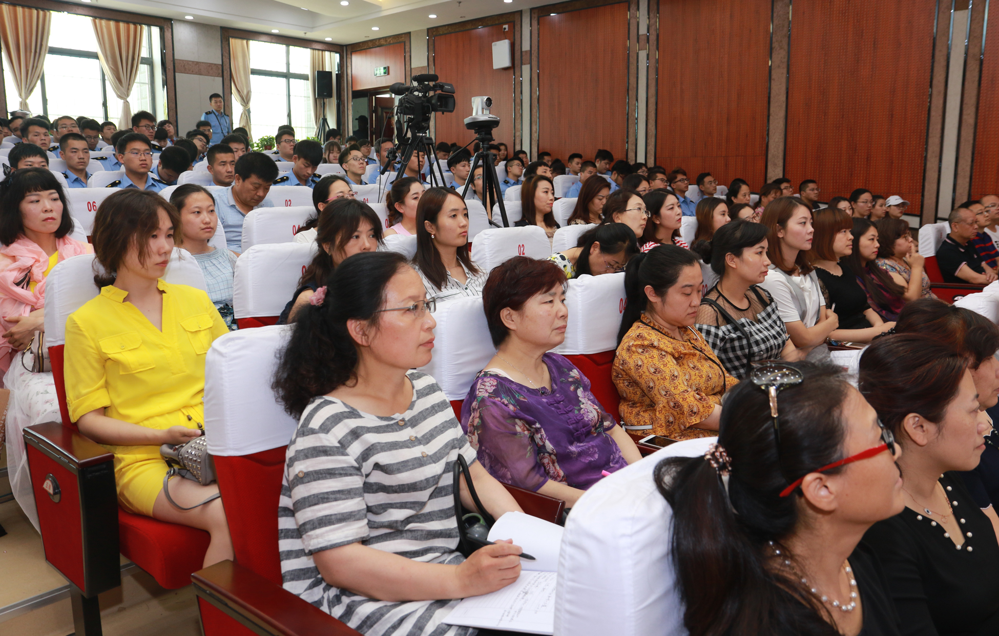 学习新思想千万师生同一堂课,全国高校师生同上一堂思政课