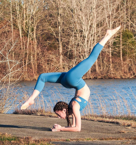 舞王式拉伸视频教程,舞王式腿抬不高怎么办
