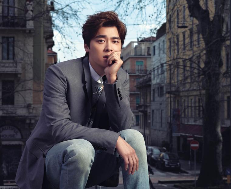 你永远也无法和女朋友解释什么是世界杯，但是李易峰可以