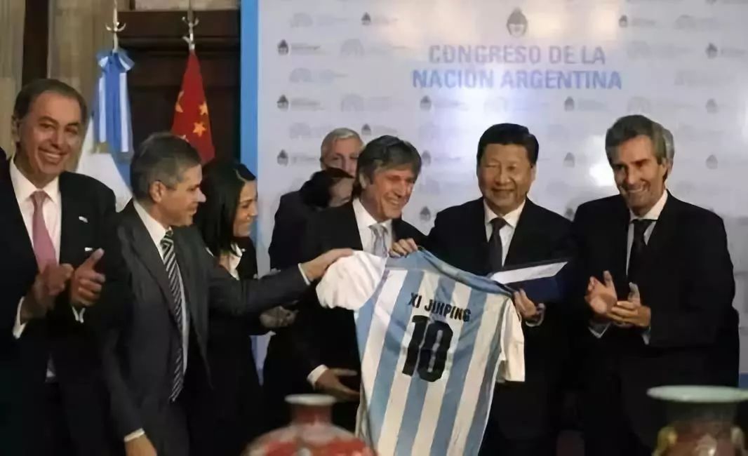 习主席也是铁杆球迷！