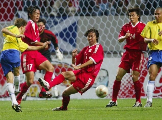 说中国足球的解说语录,用一句话表达中国足球