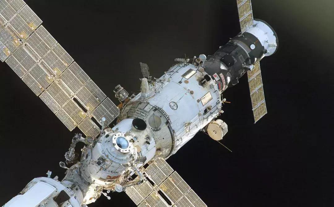 星空世界杯足球赛,金色世界杯足球