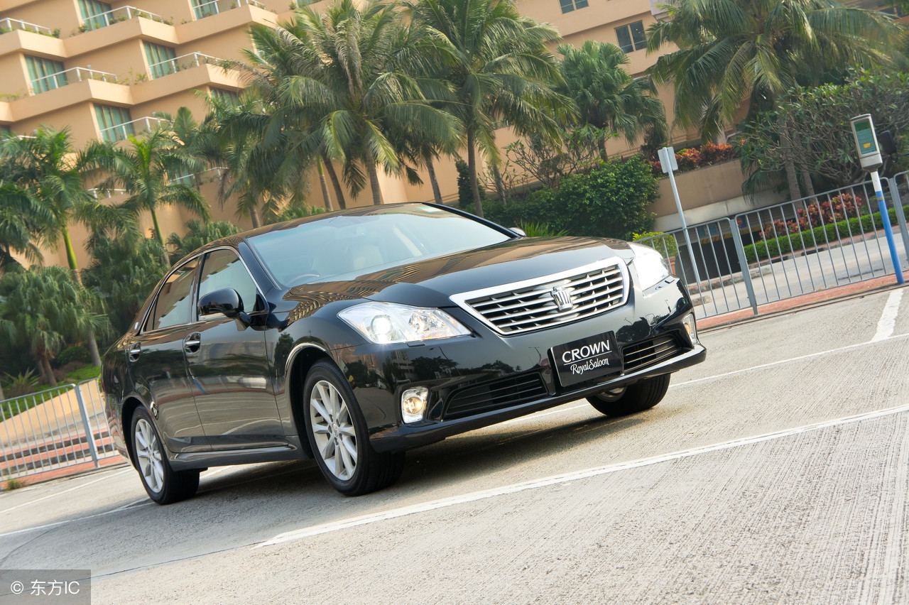 13.5代皇冠v6二手什么价格,二手v6锐志