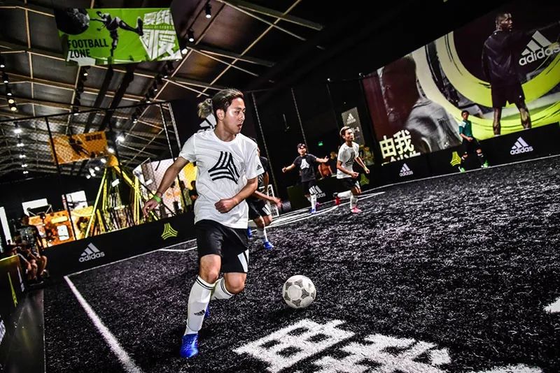 闄愰噺鐗坅didas,瀹樻柟adidas