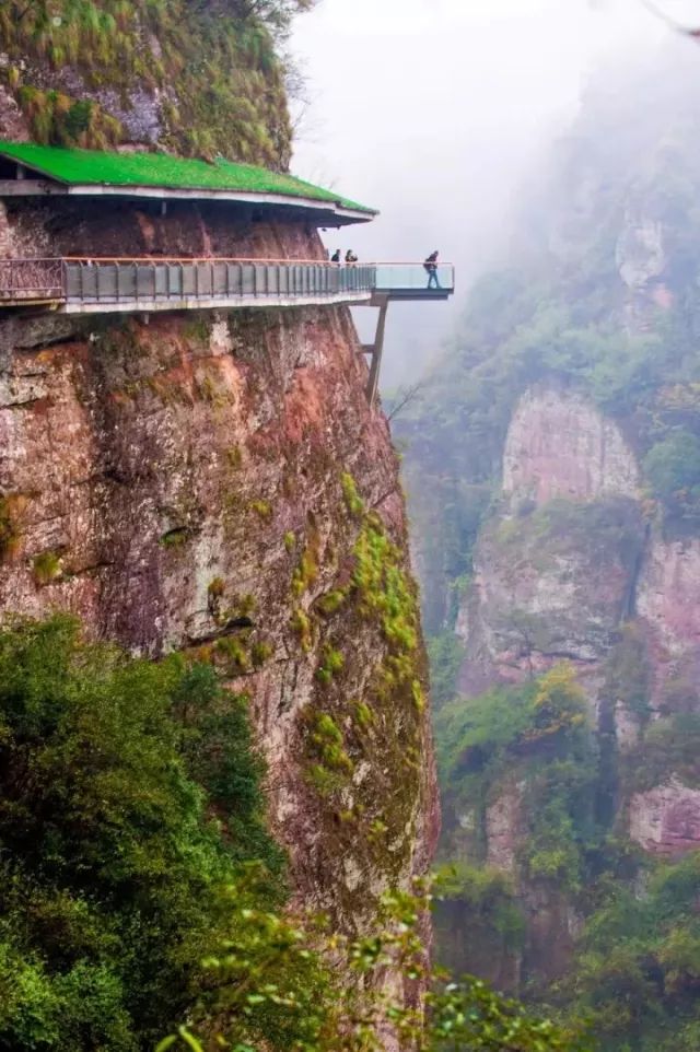 浙江旅游刺激惊险的地方,浙江旅游哪里有玻璃栈道