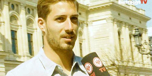 女生伪球迷看世界杯,伪球迷足球女孩