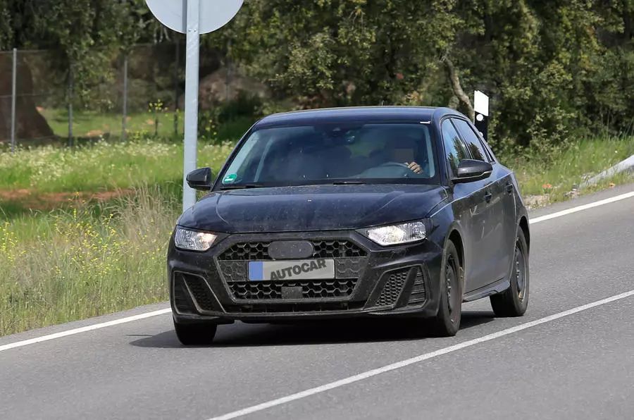 捷豹e-pacer-dynamicseblack,捷豹e-pace2024款1.5t两驱青春运动版