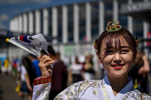 世界杯韩国最美女球迷,中韩女球迷惊艳亮相