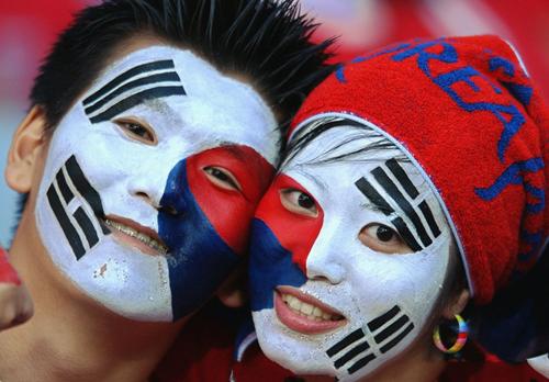 世界杯韩国女球迷惊艳时刻,韩国女球迷惊艳世界杯视频