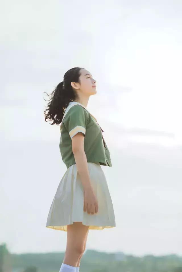 夏日写真服饰大解析!这11件拍照必备单品你都有了吗?