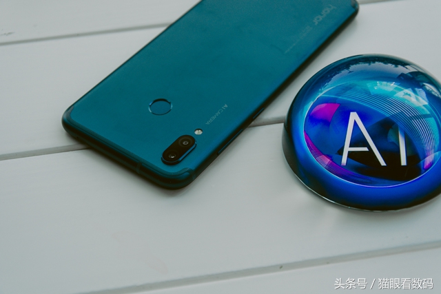 荣耀Play深度测评麒麟970“解除封印”性能升级