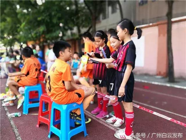 大学生足球世界杯揭幕战,世界杯足球赛激战正酣