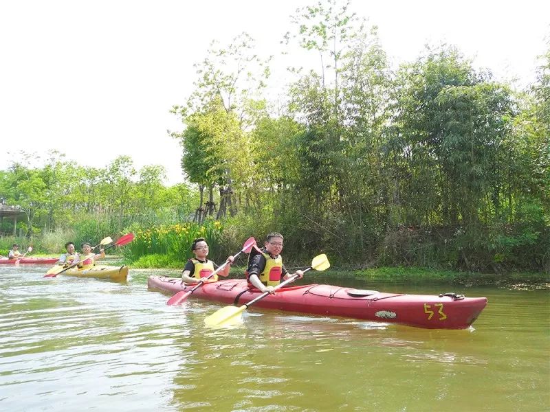 旅行水上运动皮划艇,冲浪水上运动皮划艇图片
