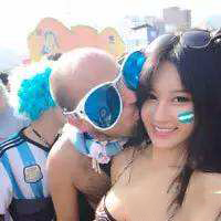 女记者18年世界杯被法国求吻,2018世界杯被吻女记者是谁