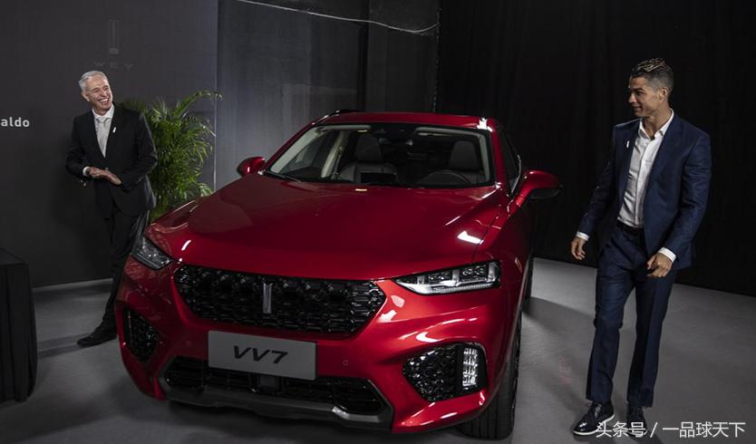 决不放弃！独胆英雄C罗首战封神，背后还有爱车VV7助阵