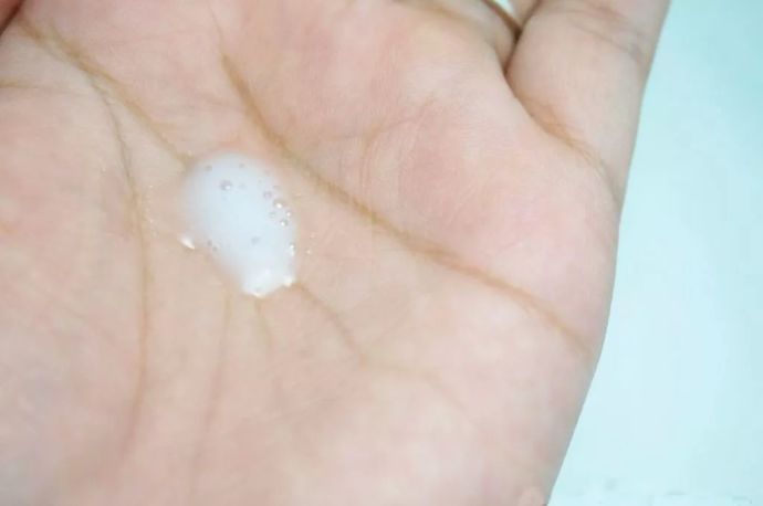 25岁熬夜用什么护肤品,25岁熬夜蜡黄肤色不均抗老