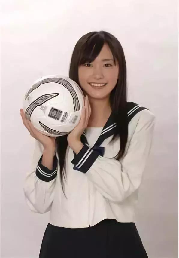 日本学生射门,日本球员踢小学生