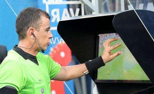 盘点世界杯历史上十大规则变化“金球制”实行两届就被取消