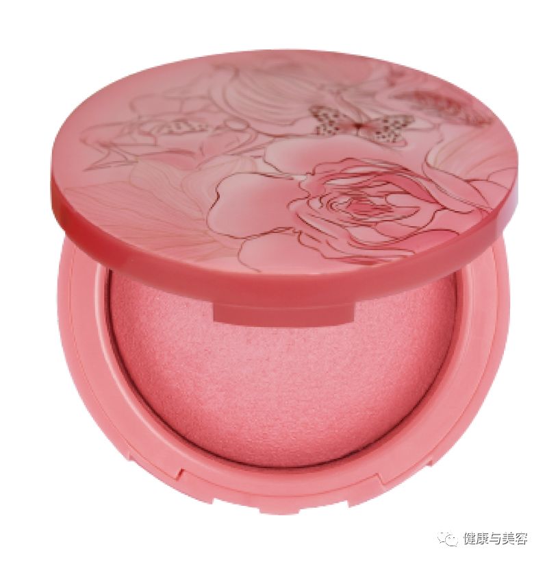 蔡徐坤腮红上热搜！《创造101》小姐姐说腮红用得好，脸小年龄小