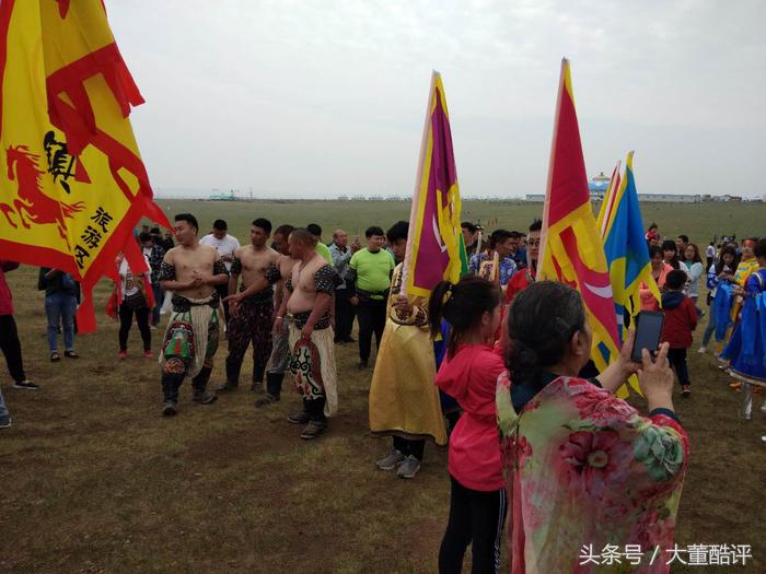 “北青旅居大夏房车汇”特色体验游，走进锡林郭勒风情马镇
