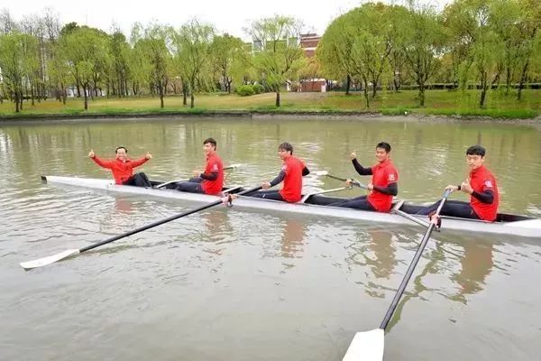 张杰了解谢娜完整版,张杰认识谢娜的视频