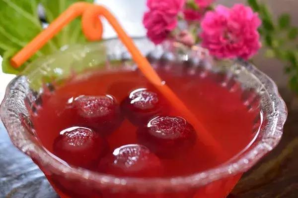 今日夏至愿所有的美好如夏而至,今日夏至留住一年中最诗意的时光