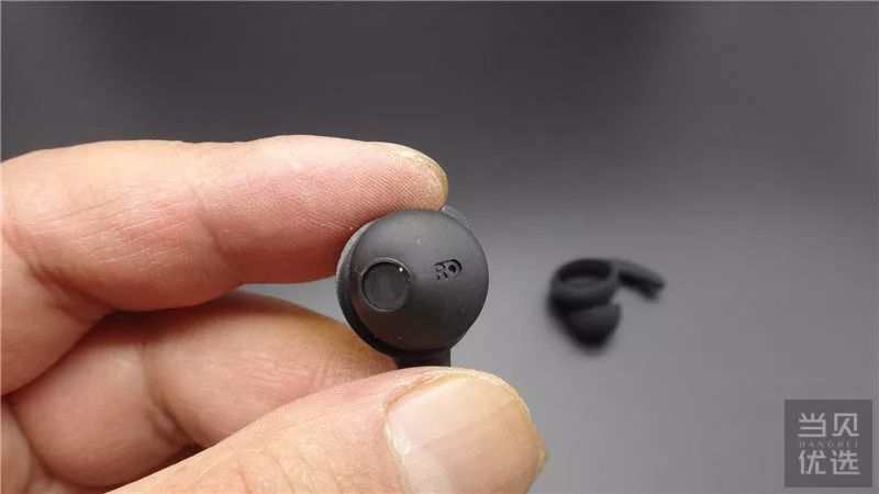 jeetw1蓝牙耳机咋连苹果手机,jeetw1蓝牙耳机连接方法