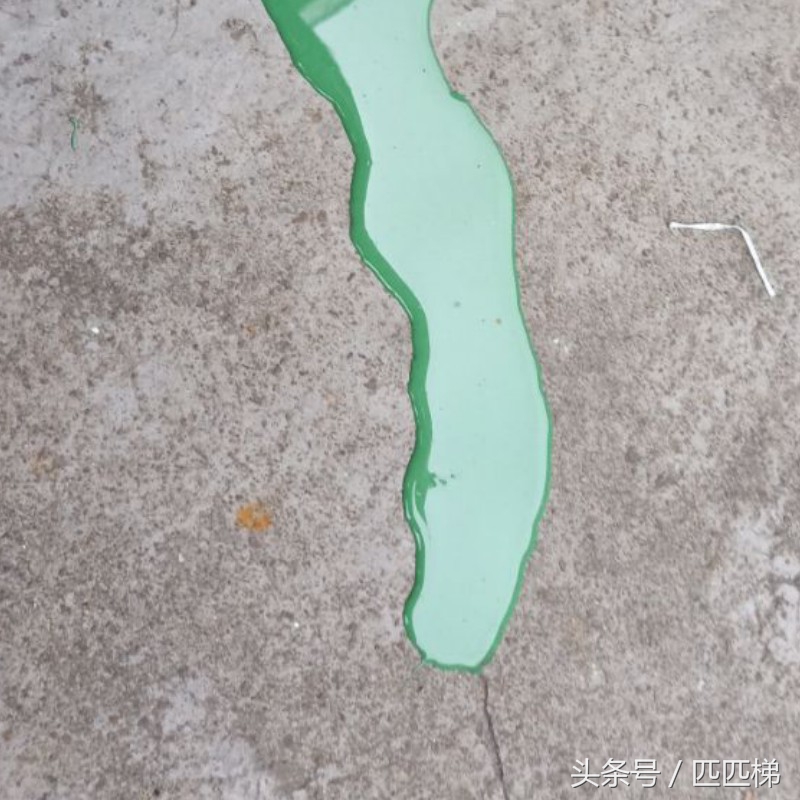 屋顶大面积漏水防水用什么涂料好,屋顶漏水防水最佳方法视频