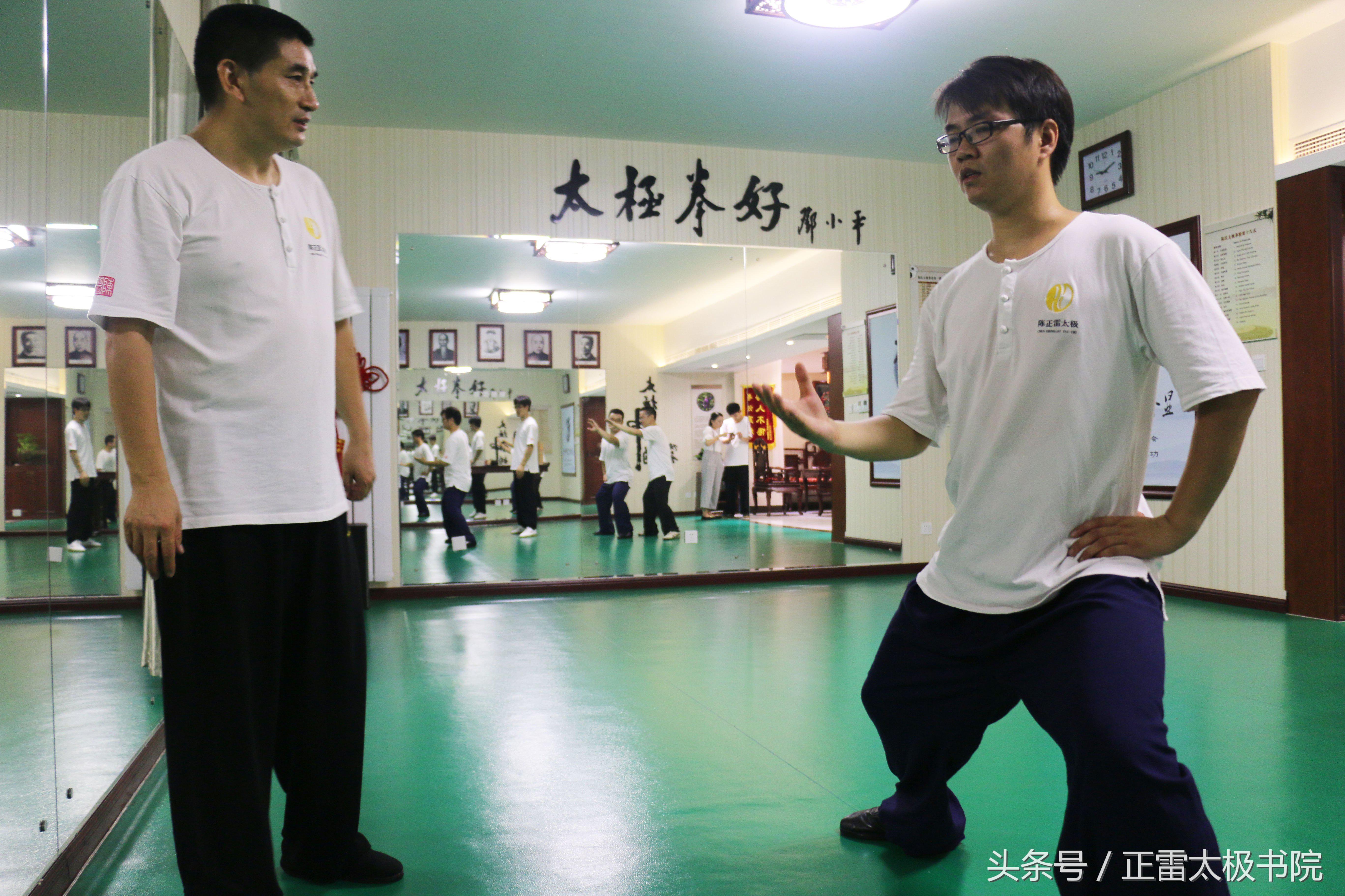 太极拳双脚虚实转换的奥秘与练法,太极拳独立脚的奥秘