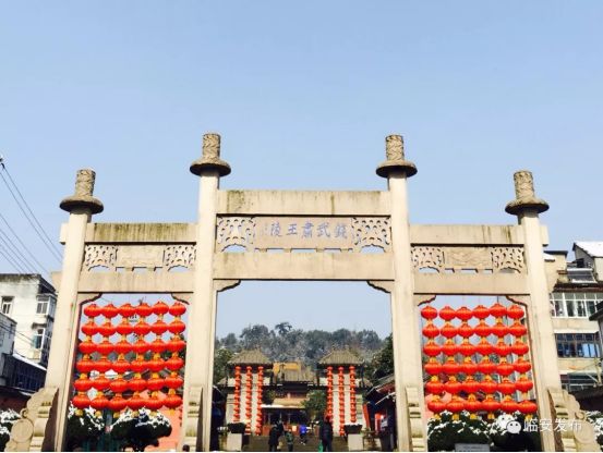 明天又下雨丨互联网卖足*彩球**票，违规丨今年，我们多了一个节日！