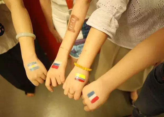 2022世界杯联名款轻奢杯,世界杯联名款足球