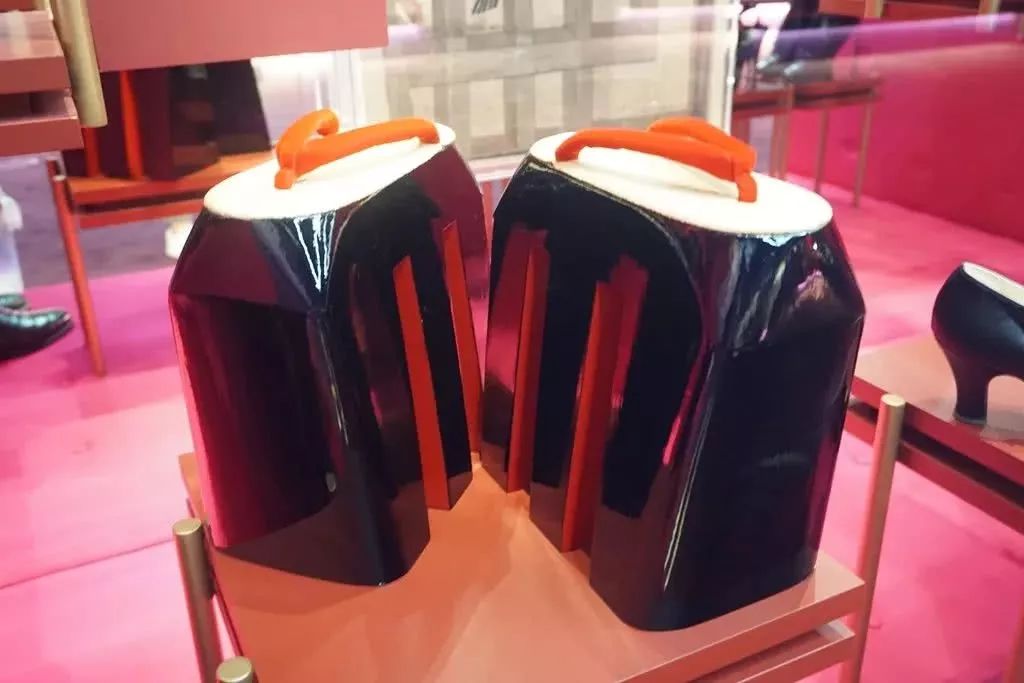 现场｜世界最性感的那双高跟鞋到底藏在哪里？