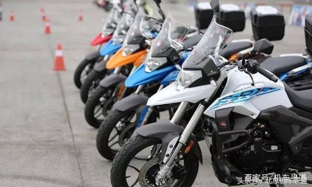 赛科龙rx1smax视频,赛科龙摩托rx1