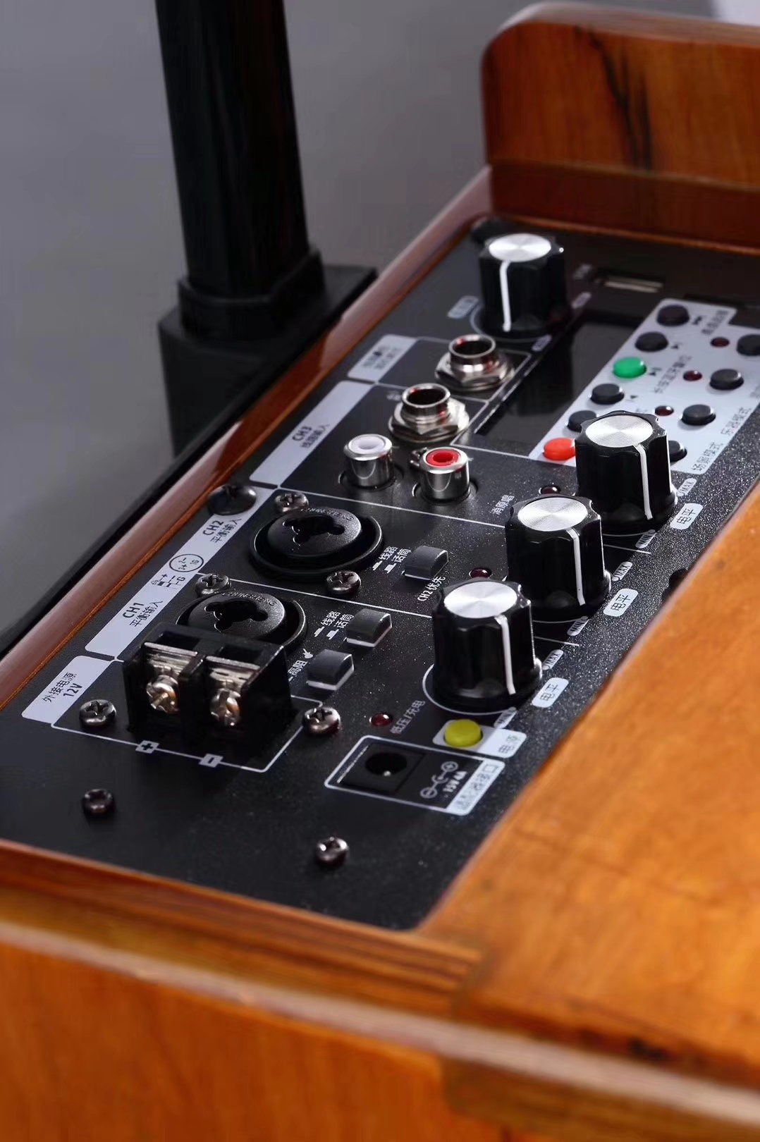 便捷式多功能音箱,便携式移动音箱怎么使用