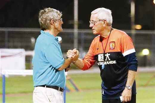 穆勒厄齐尔拉姆施泰因,穆勒厄齐尔克罗斯